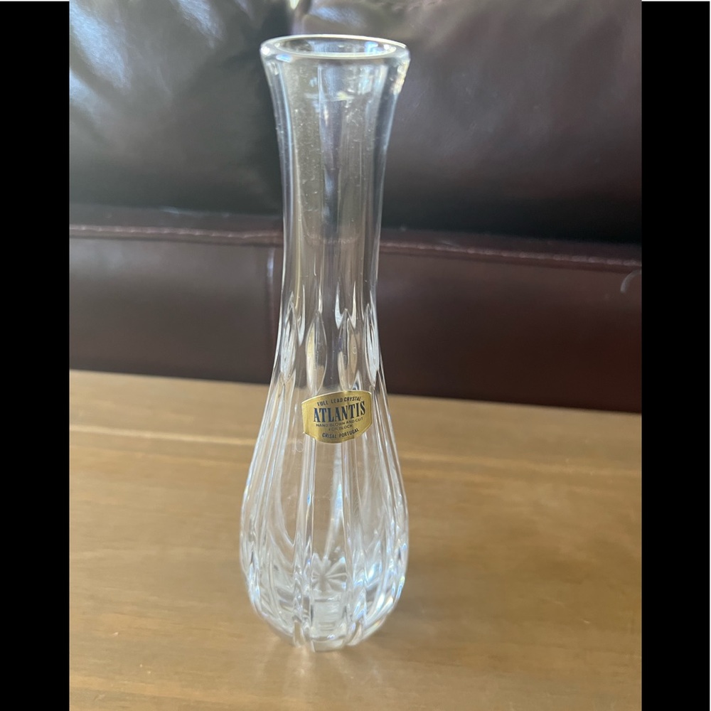 Atlantis lead crystal bud vase. Perfect condition. 8” tall